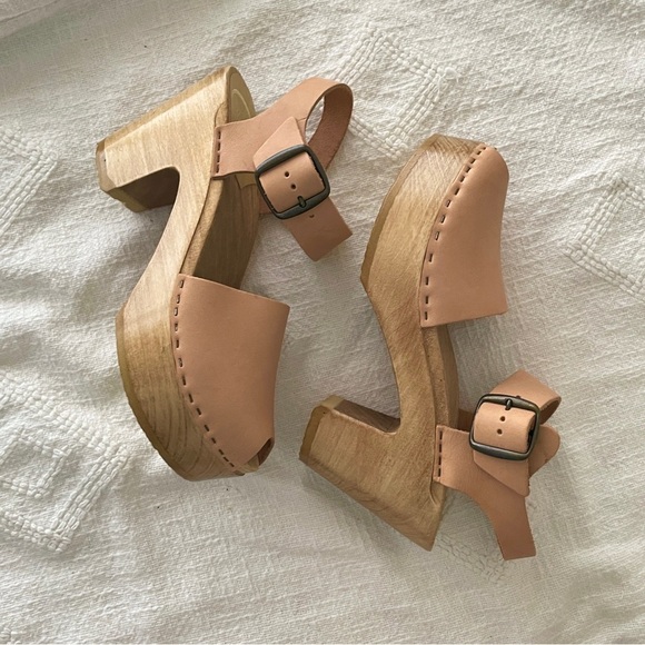 No. 6 Tan Leather Mules with Wooden Platform, Size 39 - Picture 2 of 15